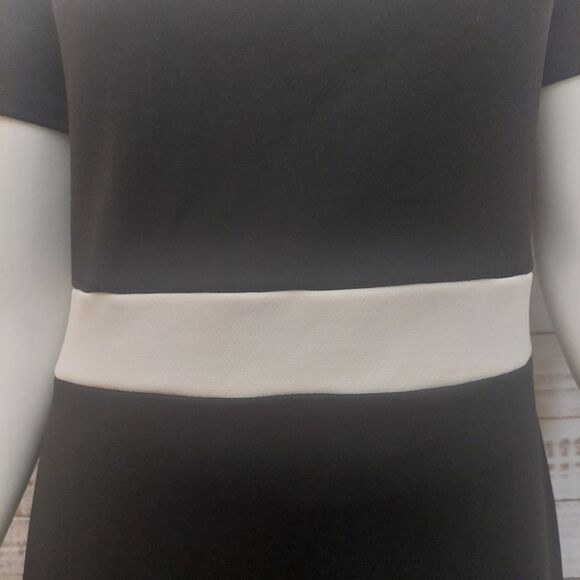 Suzy Shier Black and White Dress with Bateau Neckline - Picture 7 of 12